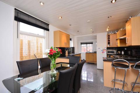 4 bedroom house to rent, Harcourt Road, Stratford, London, E15