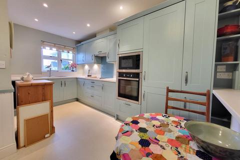 2 bedroom end of terrace house for sale, Queens Court, Colyton, Devon