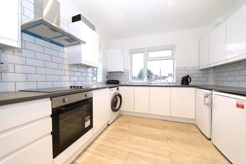 2 bedroom flat to rent, St Albans Road, Watford  WD24