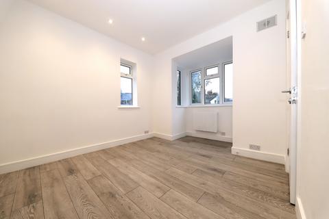 2 bedroom flat to rent, St Albans Road, Watford  WD24
