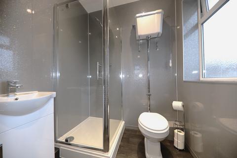 2 bedroom flat to rent, St Albans Road, Watford  WD24
