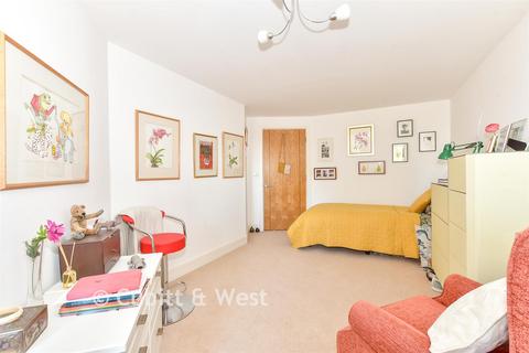 undefined, Victory Court, Waterlooville PO7