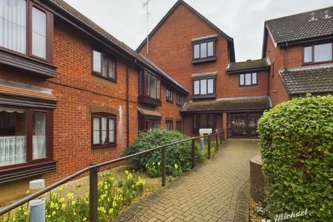 1 bedroom retirement property for sale, Churchill Court, Beaconsfield Road, Aylesbury, Buckinghamshire