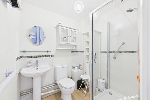 1 bedroom retirement property for sale, Churchill Court, Beaconsfield Road, Aylesbury, Buckinghamshire