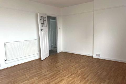 2 bedroom flat to rent, Stafford Road, Wallington SM6