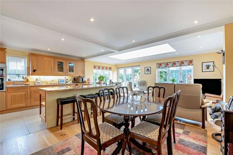 undefined, Heathfields, Chieveley, Newbury, Berkshire, RG20