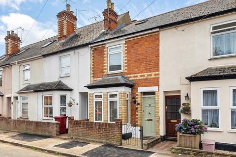 2 bedroom terraced house to rent, Queens Road, Reading, RG4