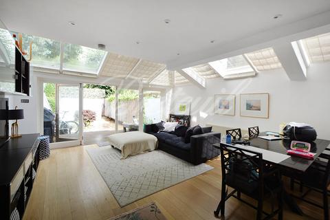 2 bedroom apartment to rent, Woodlawn Road, London, SW6