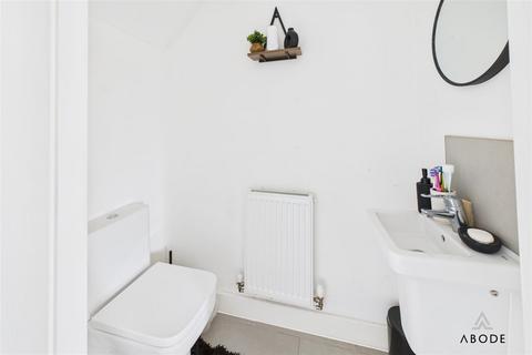 undefined, Victoria Crescent, Burton-On-Trent DE14