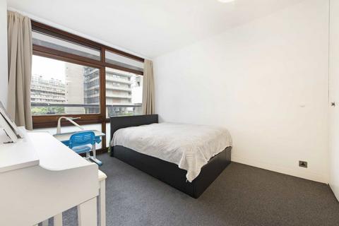 undefined, Barbican, London EC2Y