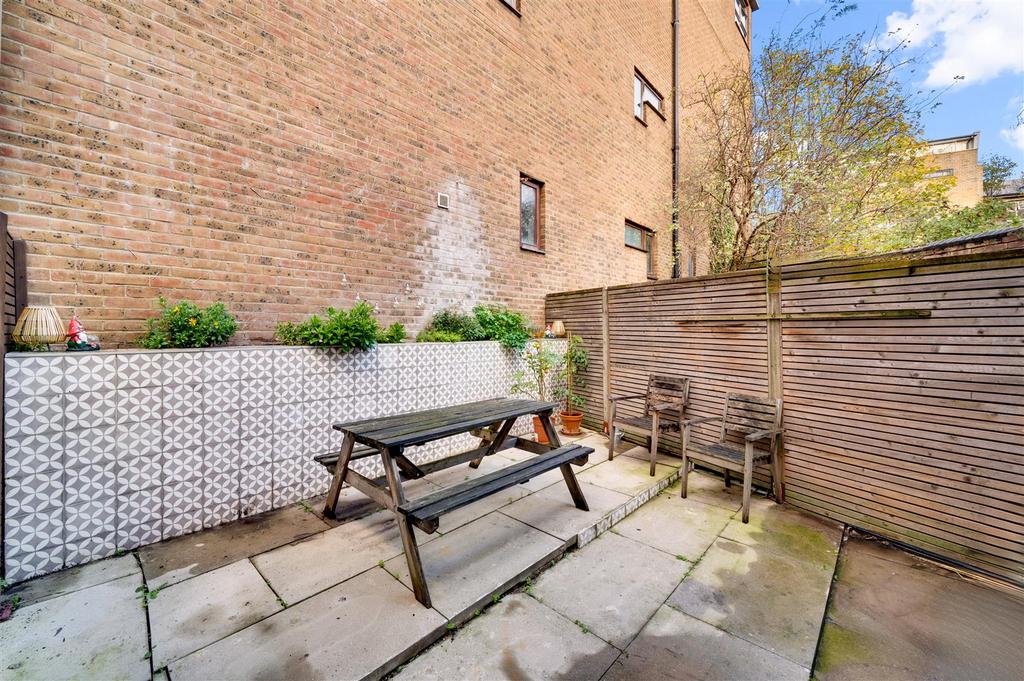 Daniels  Acton Lane, London, NW10 01.jpg