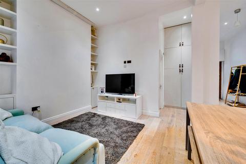 2 bedroom maisonette for sale, Acton Lane, London