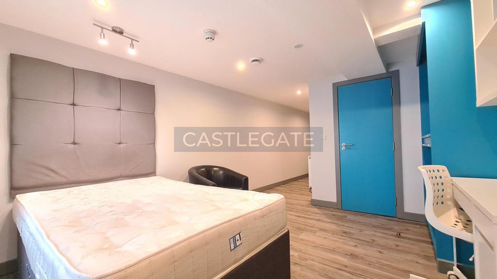 Room 14 The Works at Standard House (4)