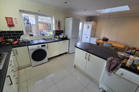 undefined, Great West Road, Hounslow, TW5