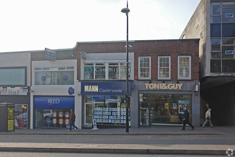 Retail property (high street) to rent, High St Bromley BR1 1