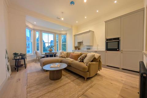 2 bedroom flat for sale, Great Malvern, Malvern