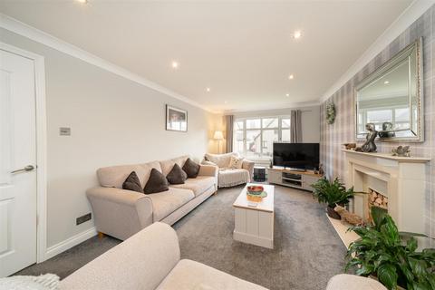 undefined, Mackenzie Drive, Almondbank, Perth