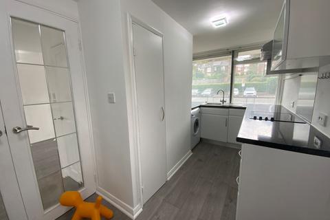 2 bedroom apartment to rent, Broad Street, Chesham, HP5