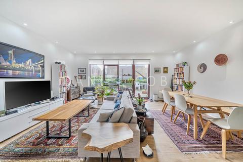 3 bedroom apartment for sale, Lollard Street, London, SE11