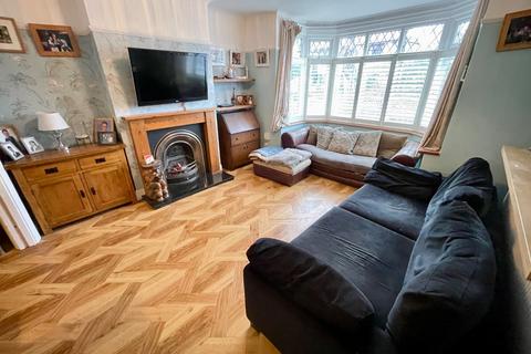 undefined, Elmwood Crescent, Luton, Bedfordshire, LU2 7HY