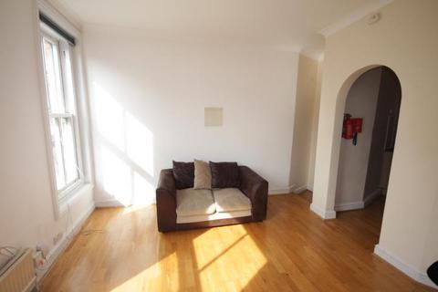 2 bedroom apartment to rent, Acton Street, London