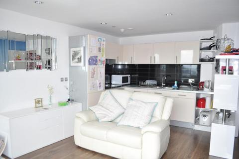 3 bedroom apartment to rent, Blue, Media City UK, Salford Quays, Salford, M50