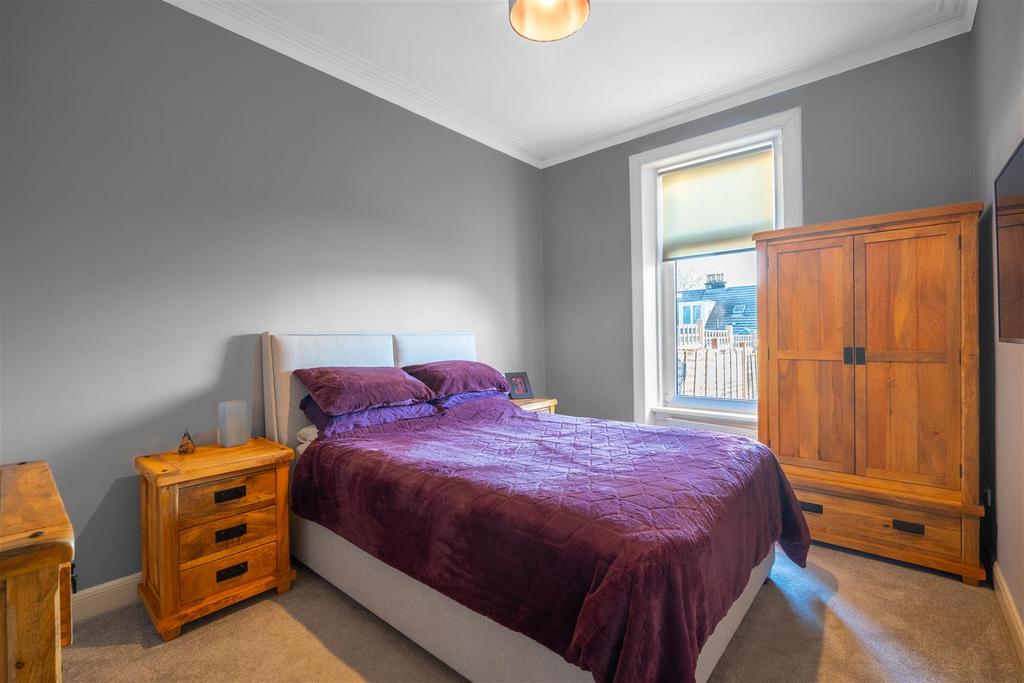 Bedroom.one.jpg