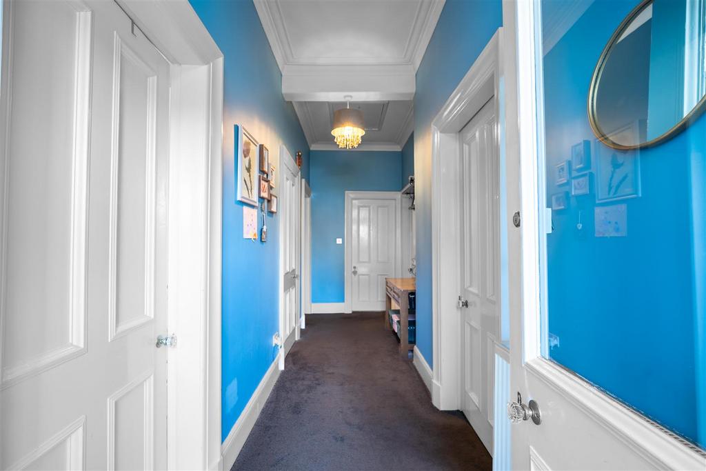 Hallway-1.jpg