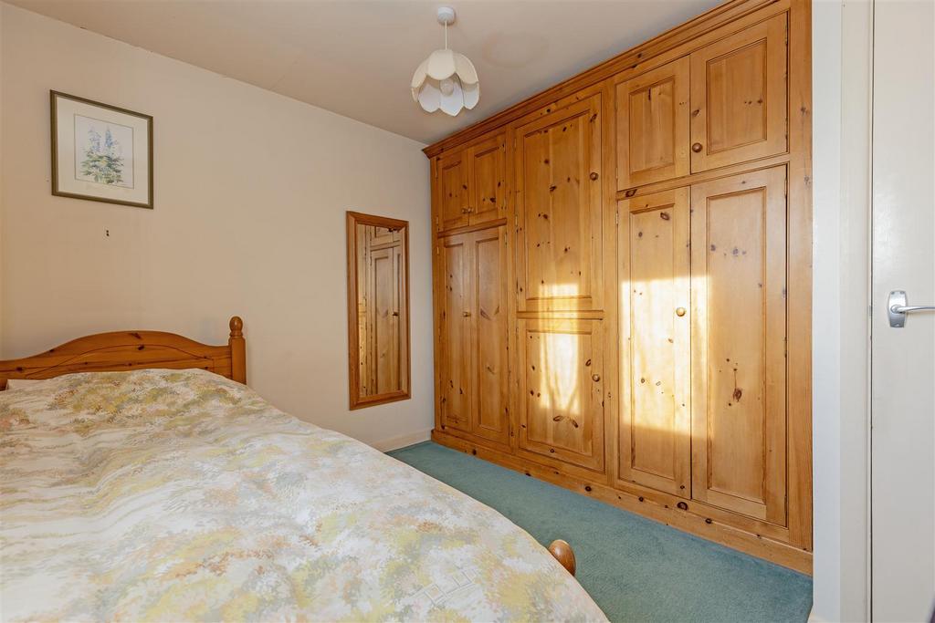Bedroom 3-3.jpg
