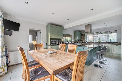 5 bedroom detached house for sale, Denham Lane, Chalfont St. Peter, Gerrards Cross