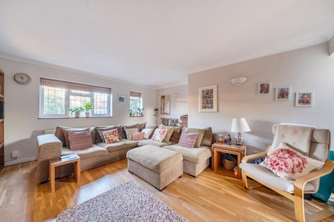5 bedroom detached house for sale, Denham Lane, Chalfont St. Peter, Gerrards Cross