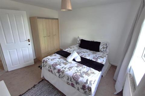 2 bedroom flat to rent, Cambridge Road, Bournemouth