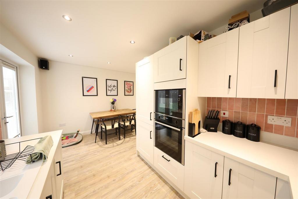 Kitchen diner