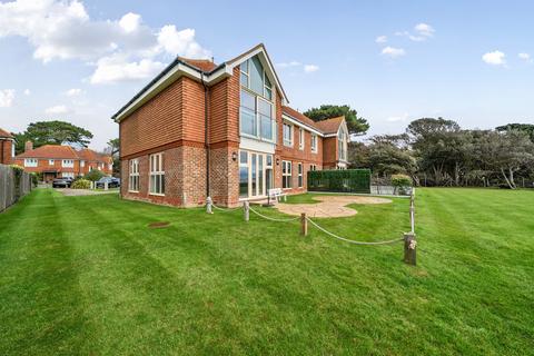 2 bedroom flat for sale, Swordfish Close, Hampshire PO13