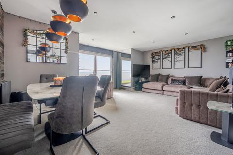 2 bedroom flat for sale, Swordfish Close, Hampshire PO13
