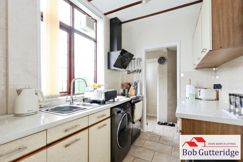 Fitted kitchen