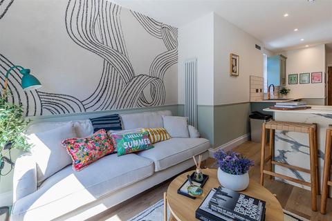1 bedroom in a house share to rent, Theodora Street, Cardiff CF24