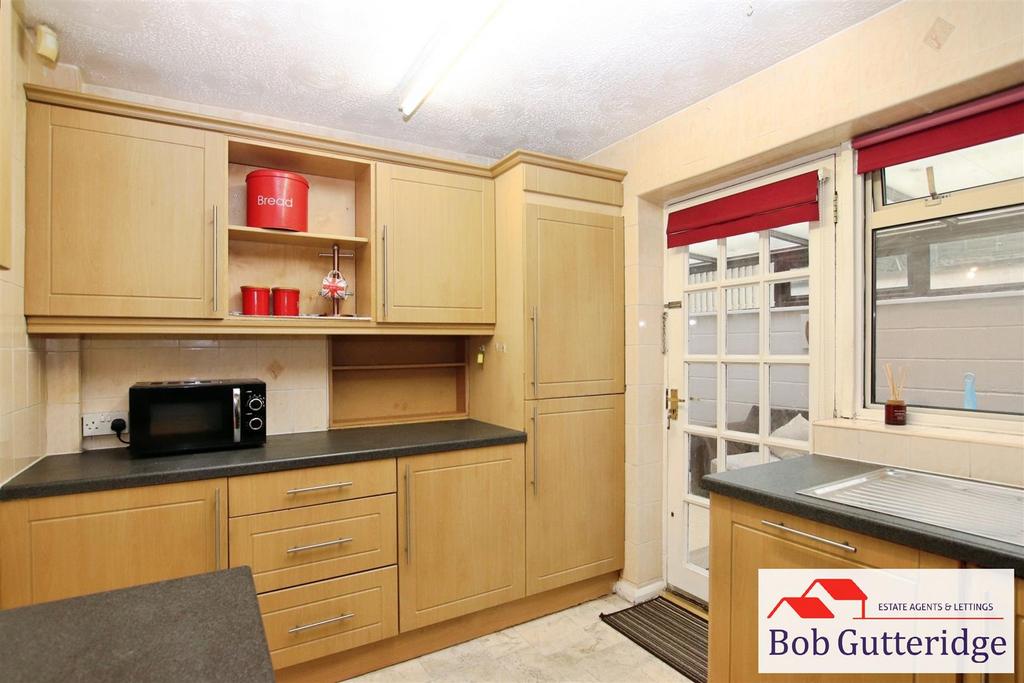 Fitted kitchen
