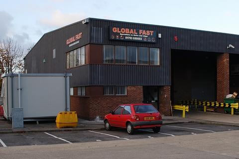 Warehouse to rent, Blackthorne Rd Slough SL3 0AX