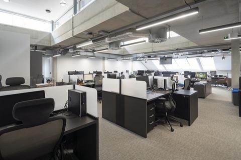 Office to rent, 61 Charlotte St London W1T 4PF