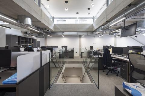 Office to rent, 61 Charlotte St London W1T 4PF