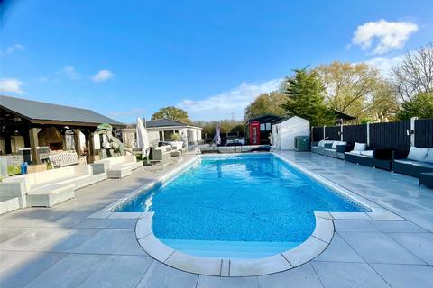 6 bedroom detached house for sale, Lower Dunton Road, Dunton, Brentwood, Essex, CM13