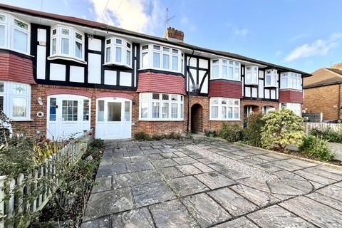 Cheshire Gardens, Chessington, Surrey. KT9 2PR