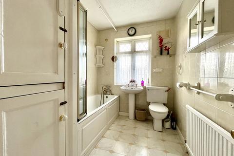 3 bedroom terraced house for sale, Cheshire Gardens, Chessington, Surrey. KT9 2PR