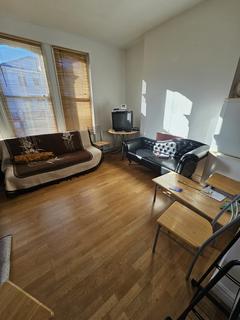 1 bedroom in a flat share to rent, Upper Richmond Road, London SW15