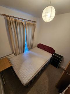 1 bedroom in a flat share to rent, Upper Richmond Road, London SW15