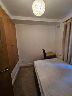 1 bedroom in a flat share to rent, Upper Richmond Road, London SW15