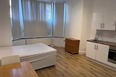 Studio to rent, Princes Avenue, Muswell Hill N10