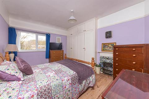 undefined, Cunnington Road, Farnborough GU14