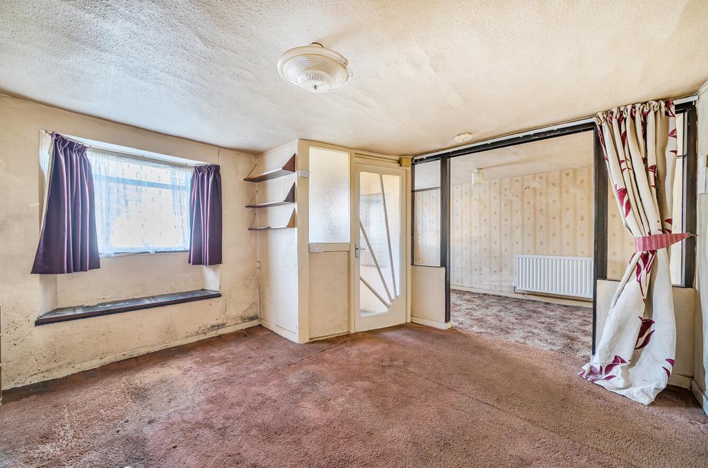 Sitting/Dining Room